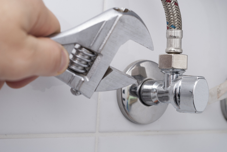 How Plumbing Services Can Improve Your Home’s Water Efficiency